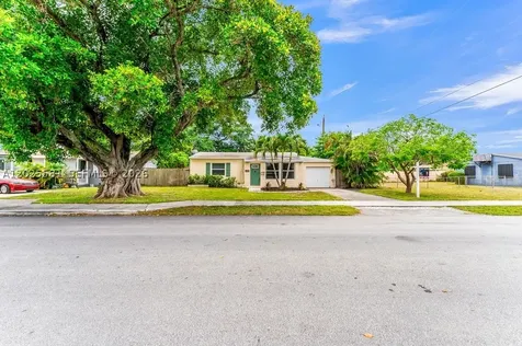 1210 S 24th Terrace Hollywood FL 33020