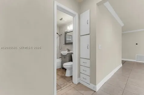 1210 S 24th Terrace Hollywood FL 33020