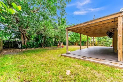 1210 S 24th Terrace Hollywood FL 33020