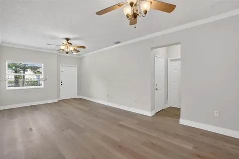 2209 SE 24th Place Homestead FL 33035