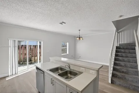 2209 SE 24th Place Homestead FL 33035