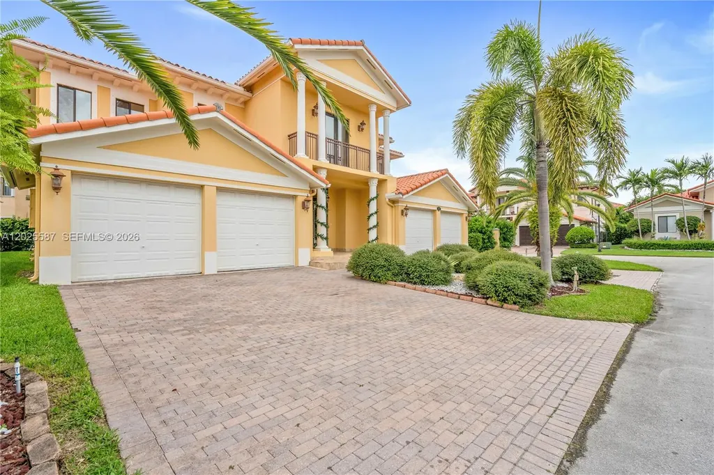 19508 SW 79th Court Cutler Bay FL 33157