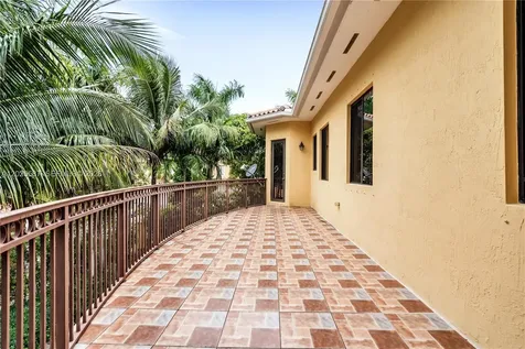 19508 SW 79th Court Cutler Bay FL 33157