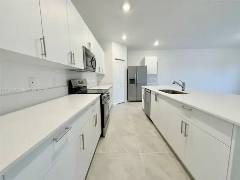 2958 Park Place Dania Beach FL 33312