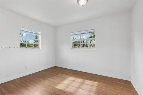 1045 NW 115th Street Miami FL 33168