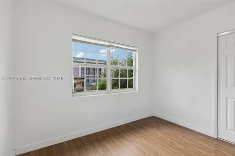 1045 NW 115th Street Miami FL 33168