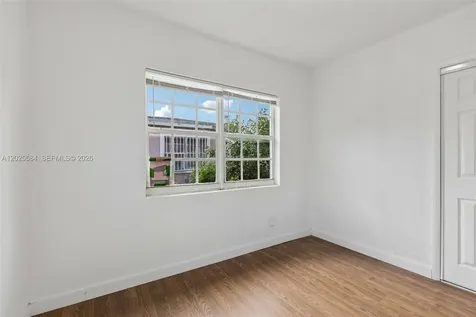 1045 NW 115th Street Miami FL 33168