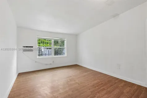 1045 NW 115th Street Miami FL 33168