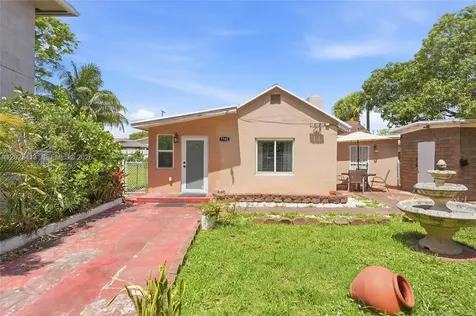 7762 NW 9th Avenue Miami FL 33150