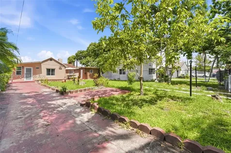 7762 NW 9th Avenue Miami FL 33150