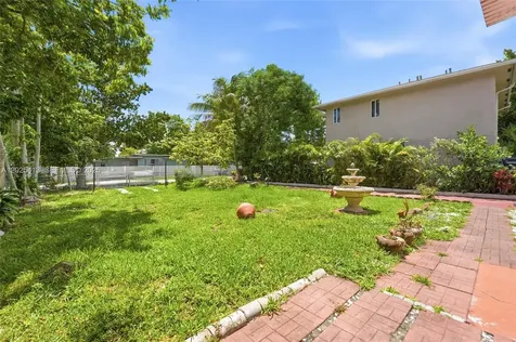 7762 NW 9th Avenue Miami FL 33150