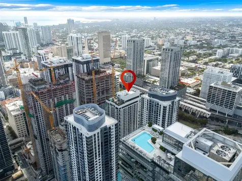 11 NE 6th Street Miami FL 33132
