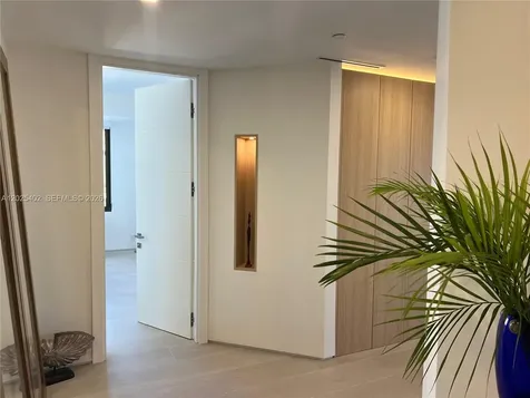 201 Crandon Boulevard Key Biscayne FL 33149