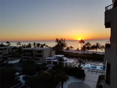 201 Crandon Boulevard Key Biscayne FL 33149