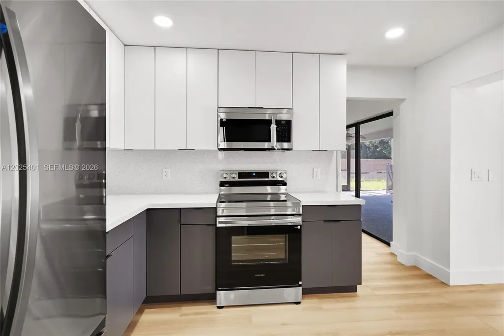 8475 NW 2nd Manor Coral Springs FL 33071