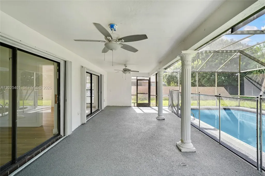 8475 NW 2nd Manor Coral Springs FL 33071