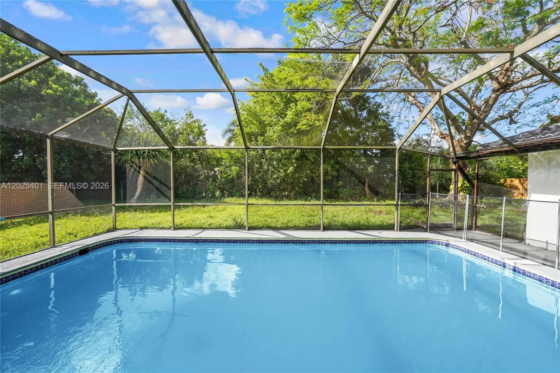 8475 NW 2nd Manor Coral Springs FL 33071