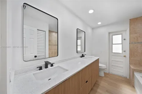 8475 NW 2nd Manor Coral Springs FL 33071
