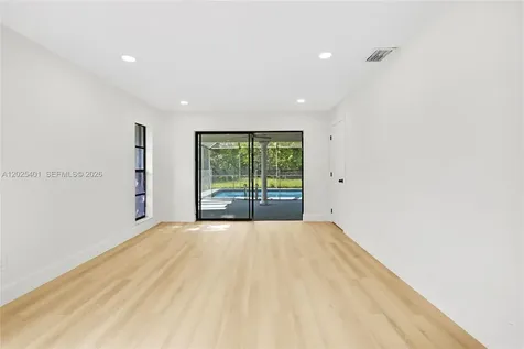 8475 NW 2nd Manor Coral Springs FL 33071