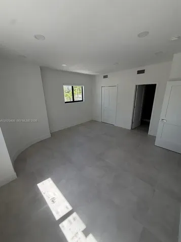 1703 SW 16th Miami FL 33145