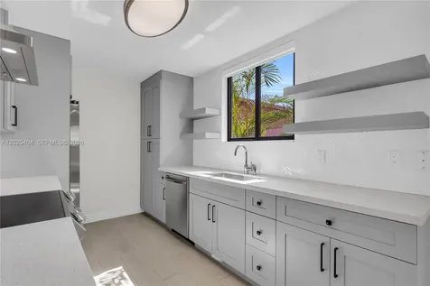 2841 SW 27th Street Miami FL 33133