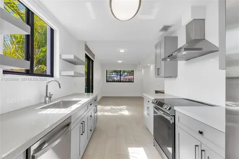 2841 SW 27th Street Miami FL 33133