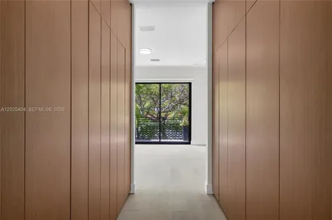 2841 SW 27th Street Miami FL 33133