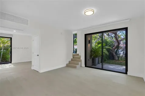 2841 SW 27th Street Miami FL 33133