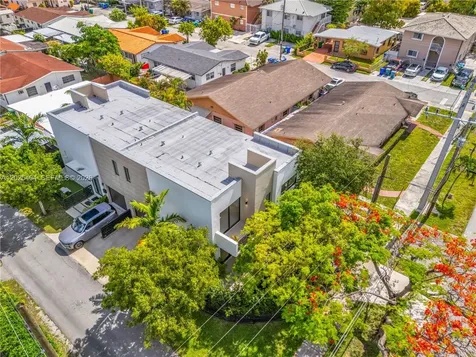 2841 SW 27th Street Miami FL 33133