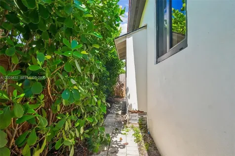 1224 N 26th Avenue Hollywood FL 33020