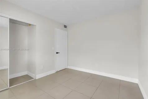 841 NE 207th Lane Miami FL 33179