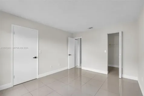 841 NE 207th Lane Miami FL 33179