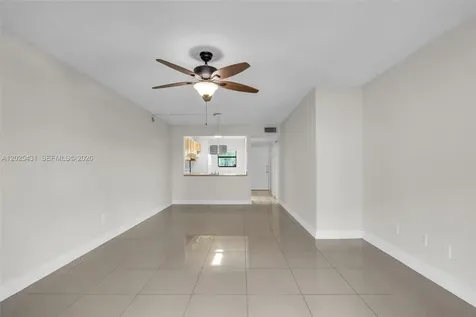841 NE 207th Lane Miami FL 33179