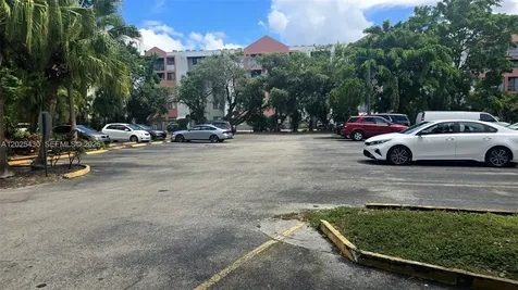9688 Fontainebleau Boulevard Miami FL 33172