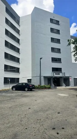 9688 Fontainebleau Boulevard Miami FL 33172