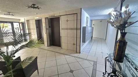 9688 Fontainebleau Boulevard Miami FL 33172