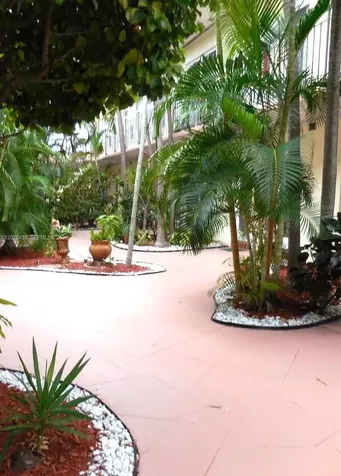 8040 Tatum Waterway Drive Miami Beach FL 33141