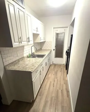 8040 Tatum Waterway Drive Miami Beach FL 33141