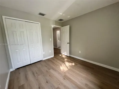 1592 SE 27th Court Homestead FL 33035