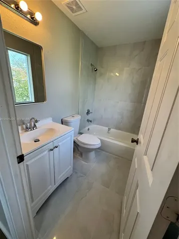 1592 SE 27th Court Homestead FL 33035