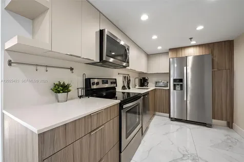 20505 E Country Club Drive Aventura FL 33180