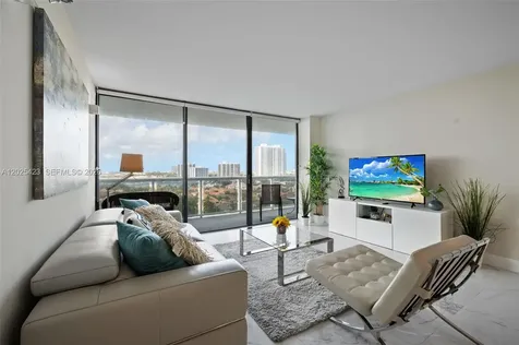 20505 E Country Club Drive Aventura FL 33180