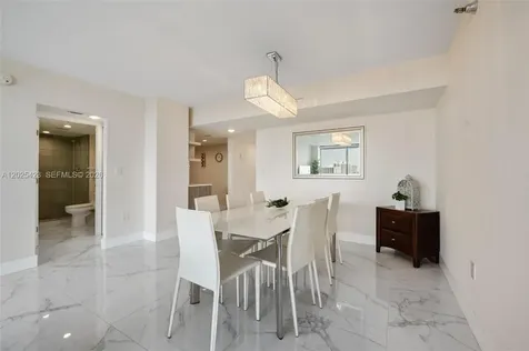20505 E Country Club Drive Aventura FL 33180