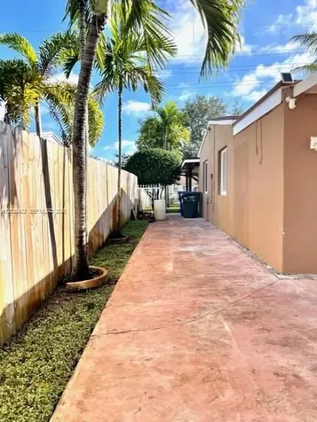 720 N 64th Avenue Hollywood FL 33024