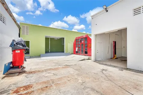 7525 NE 3rd Place Miami FL 33138
