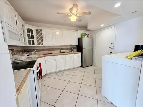 2750 NE 183rd Street Aventura FL 33160