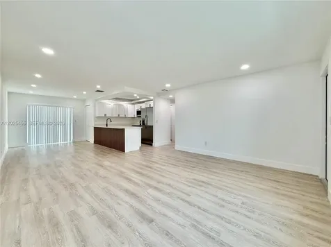 10209 SW 20th Terrace Miami FL 33165