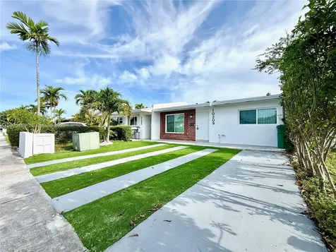 10209 SW 20th Terrace Miami FL 33165