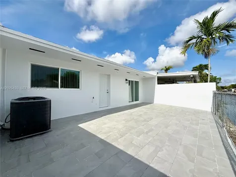 10209 SW 20th Terrace Miami FL 33165