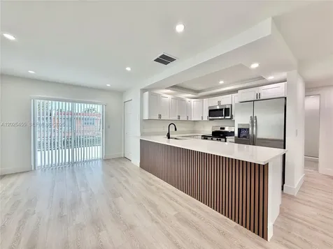 10209 SW 20th Terrace Miami FL 33165